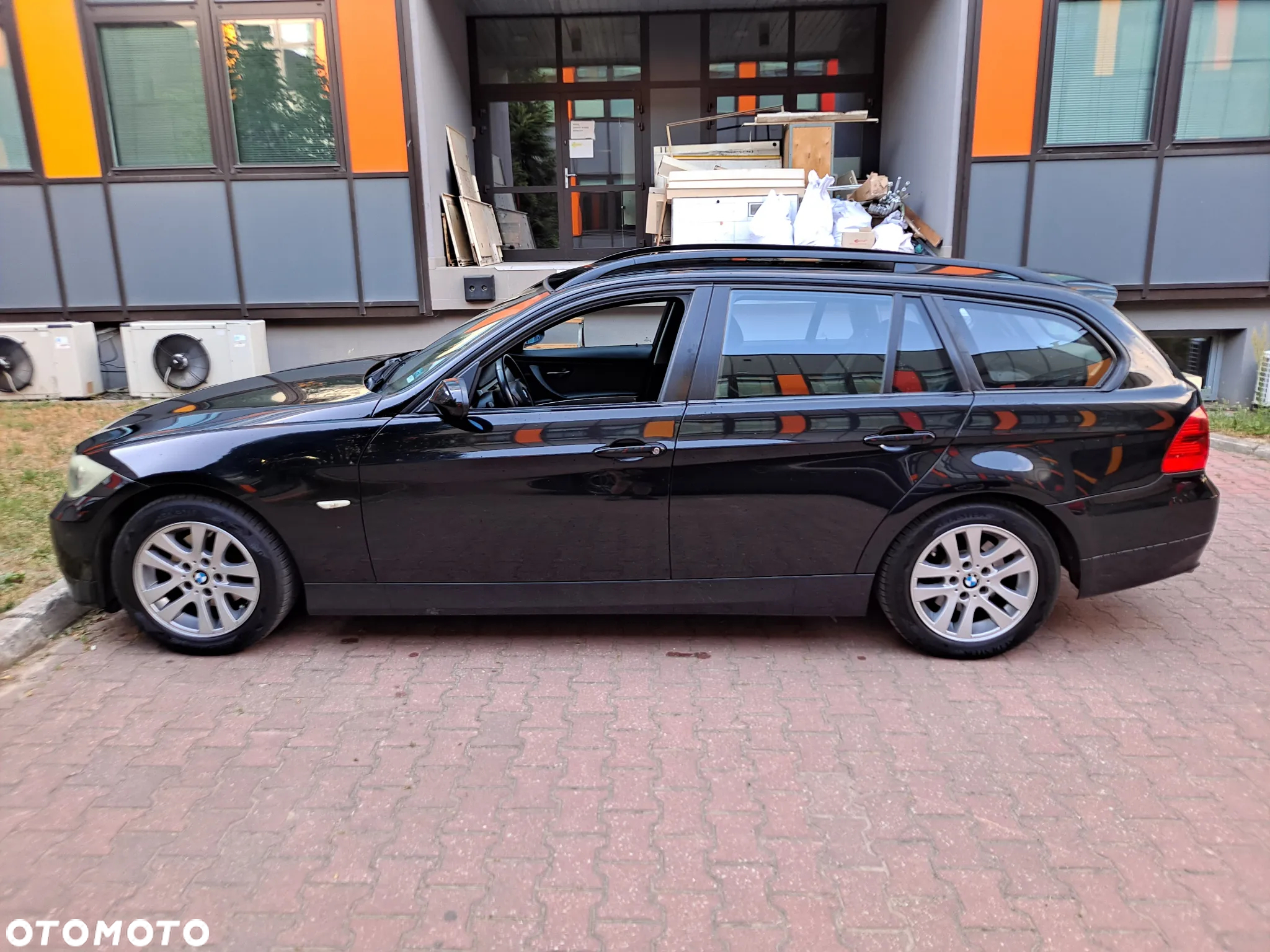 BMW Seria 3 318i - 2