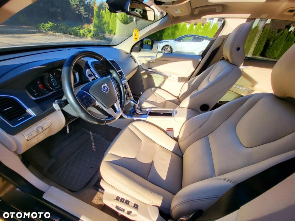 Volvo XC 60 T5 Drive-E Momentum - 6