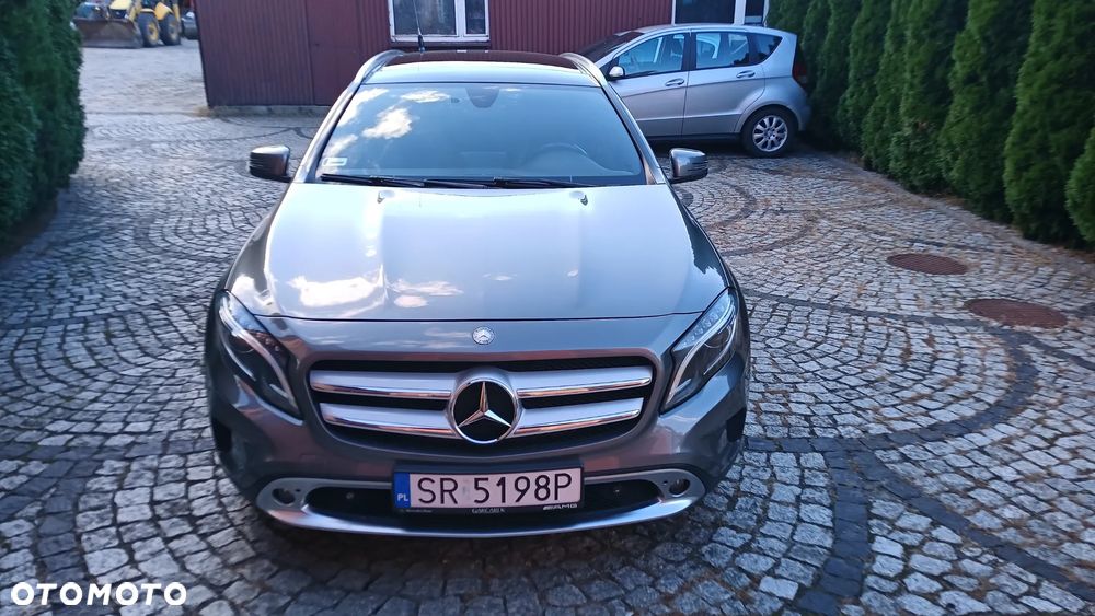 Mercedes-Benz GLA 220 d 4-Matic - 1
