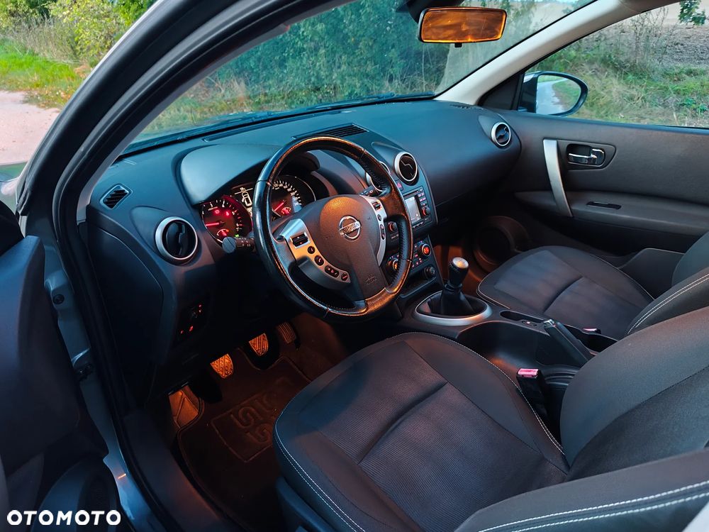 Nissan Qashqai+2 - 15