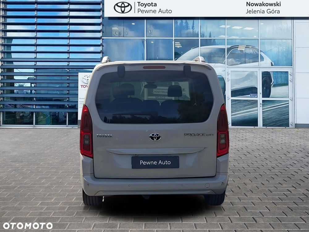 Toyota Proace City Verso Long 1.5 D-4D Family - 6