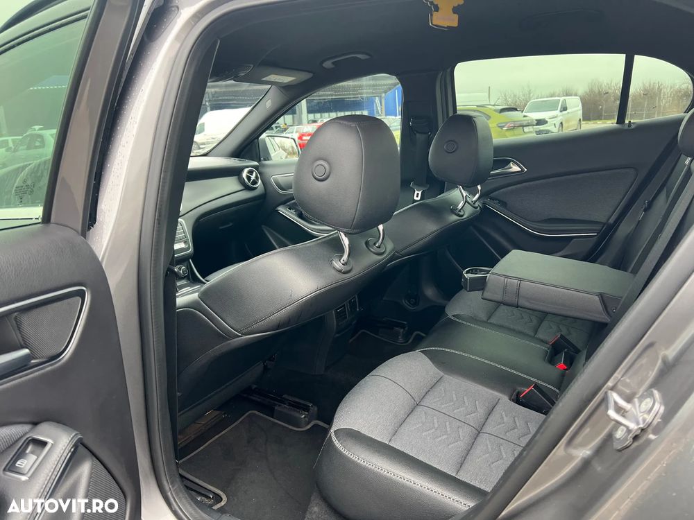 Mercedes-Benz GLA 200 d 7G-DCT UrbanStyle Edition - 25