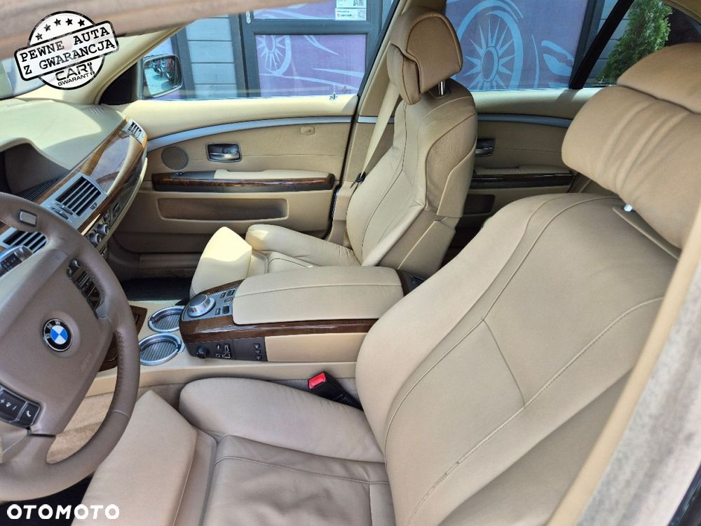 BMW Seria 7 - 12