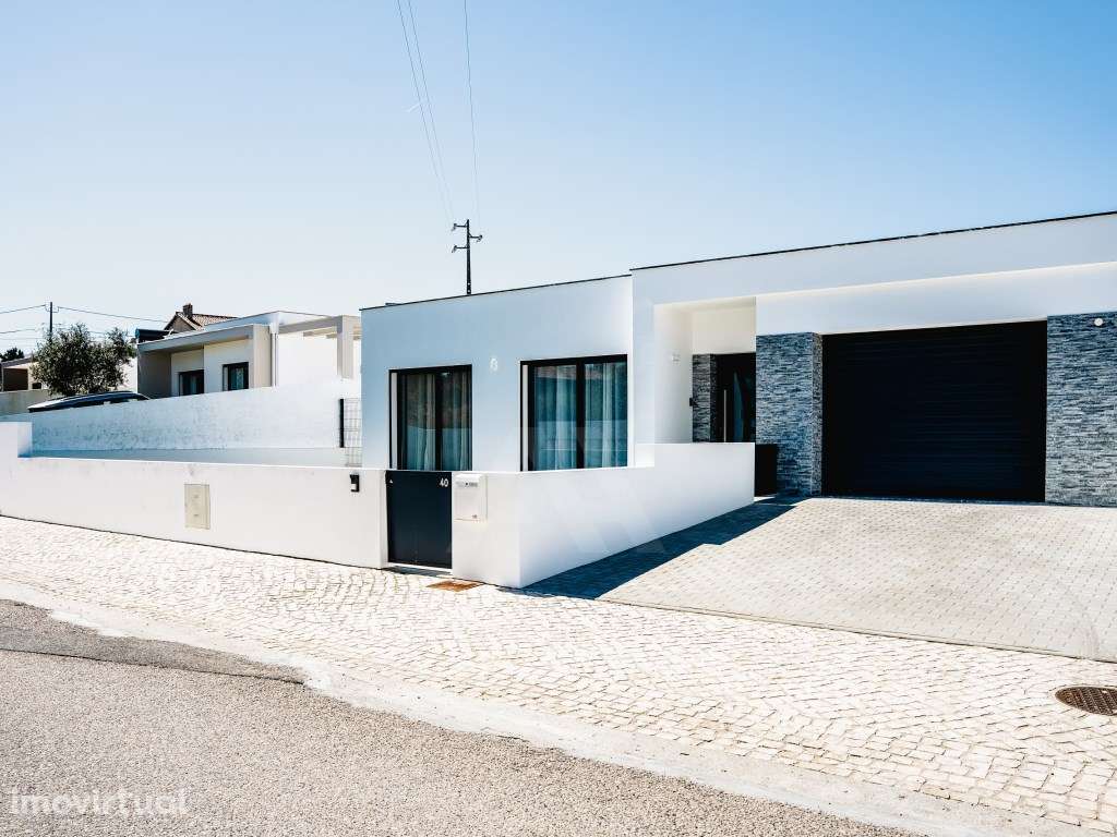 Moradia T3 com Piscina a 5 Minutos da Lagoa de Óbidos - Grande imagem: 2/41