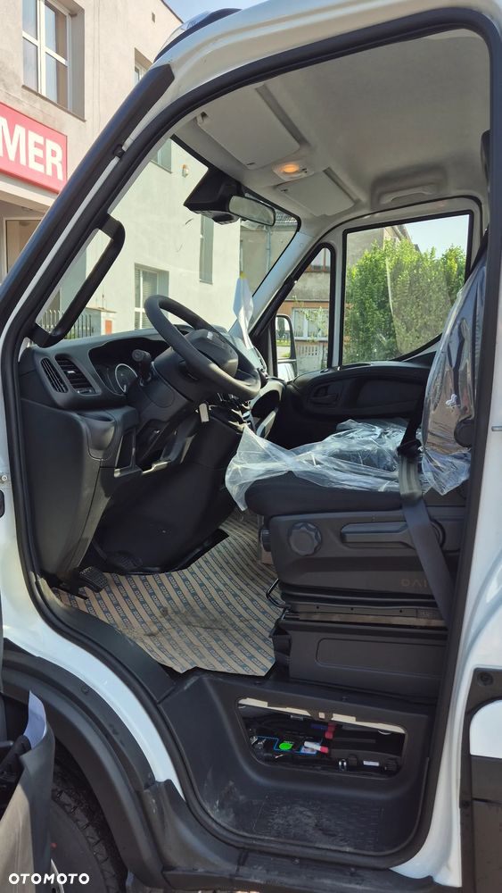 Iveco 70C18 - 10