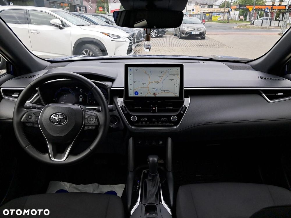 Toyota Corolla Cross - 25