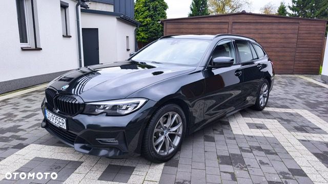 BMW Seria 3 320d Sport Line - 8