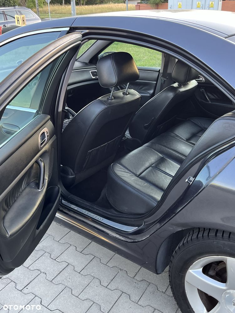 Peugeot 607 - 6