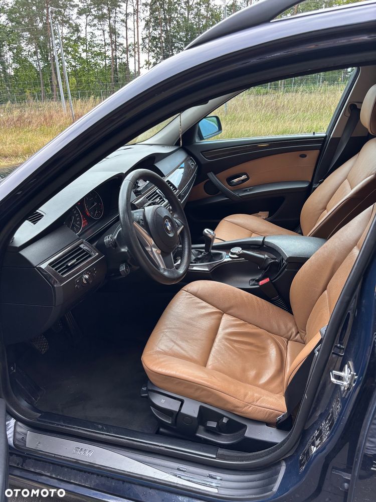 BMW Seria 5 525d - 10