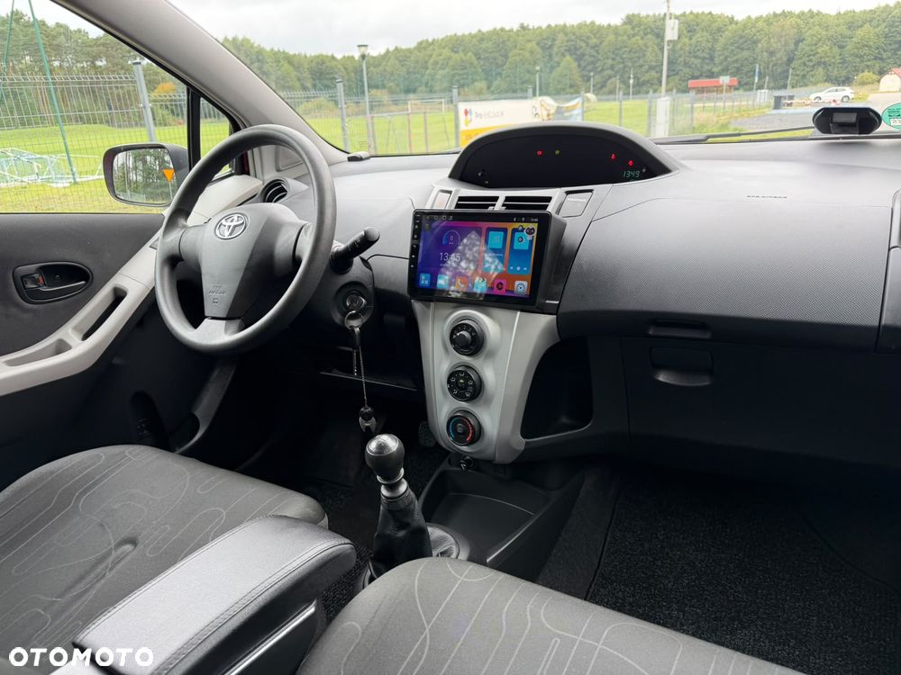 Toyota Yaris - 4