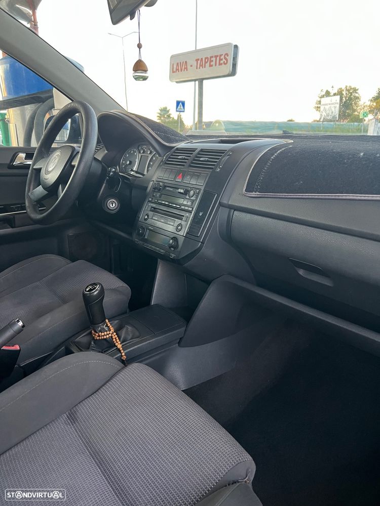 VW Polo - 2