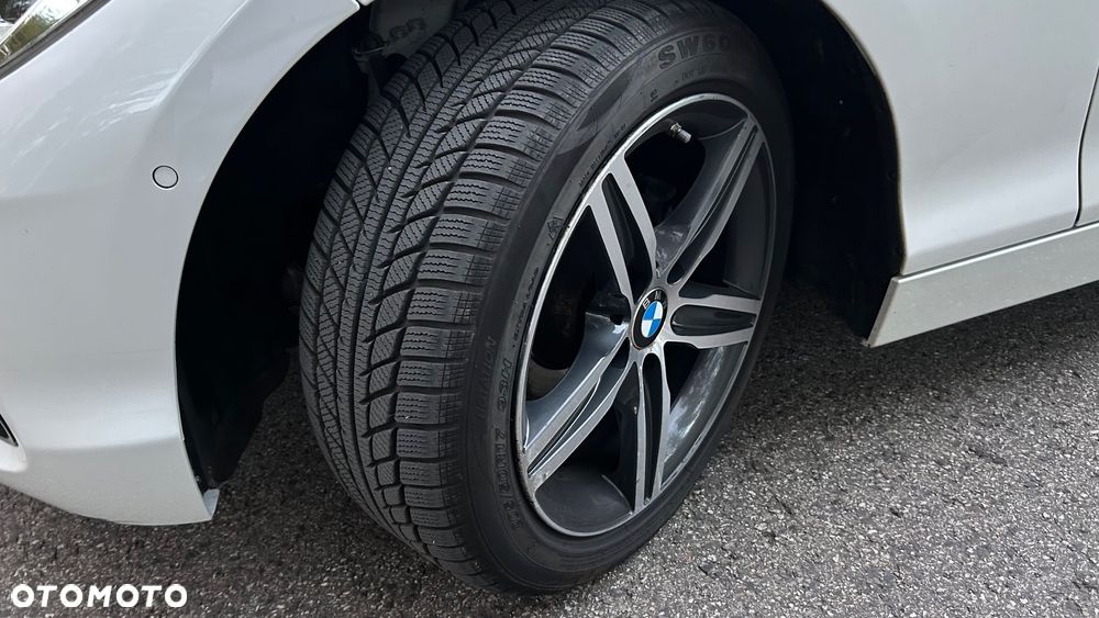 BMW Seria 1 116d EfficientDynamics Edition Sport Line - 13