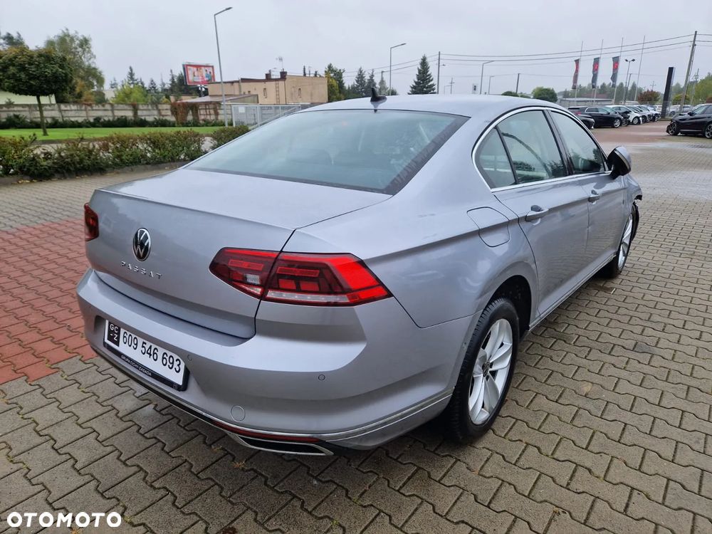 Volkswagen Passat 1.5 TSI EVO Essence DSG - 5