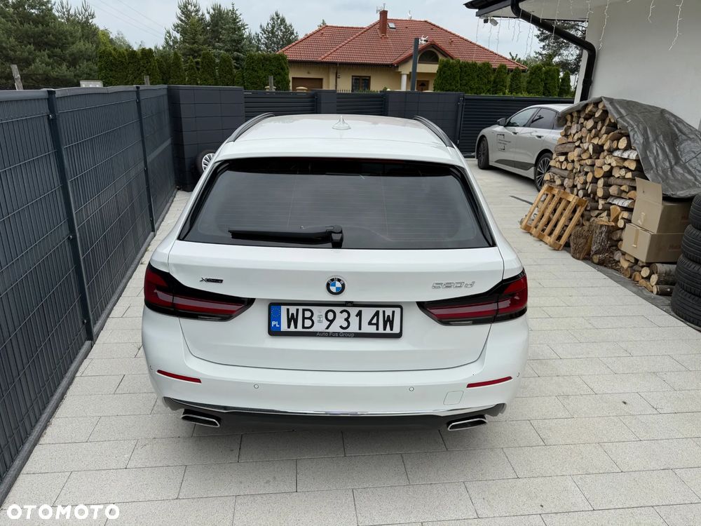 BMW Seria 5 520d Luxury Line - 4