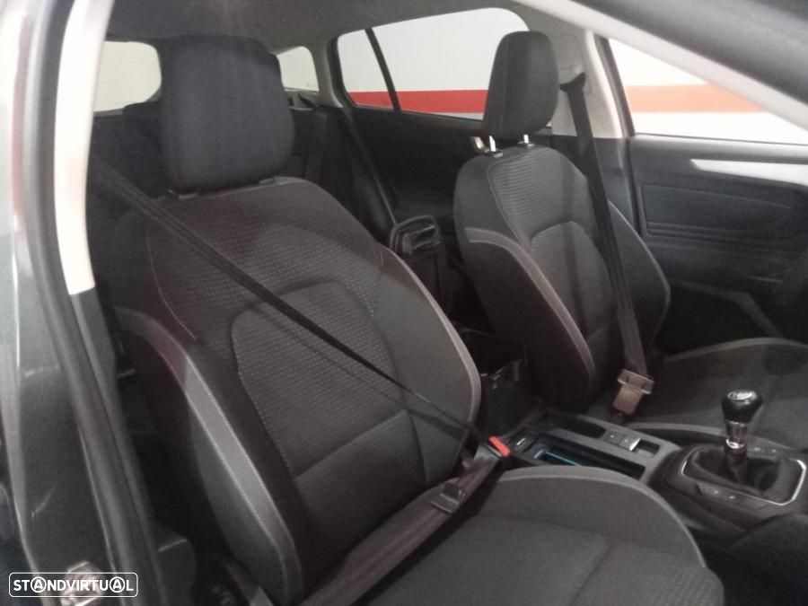 Ford Focus SW 1.5 TDCi EcoBlue Business - 37