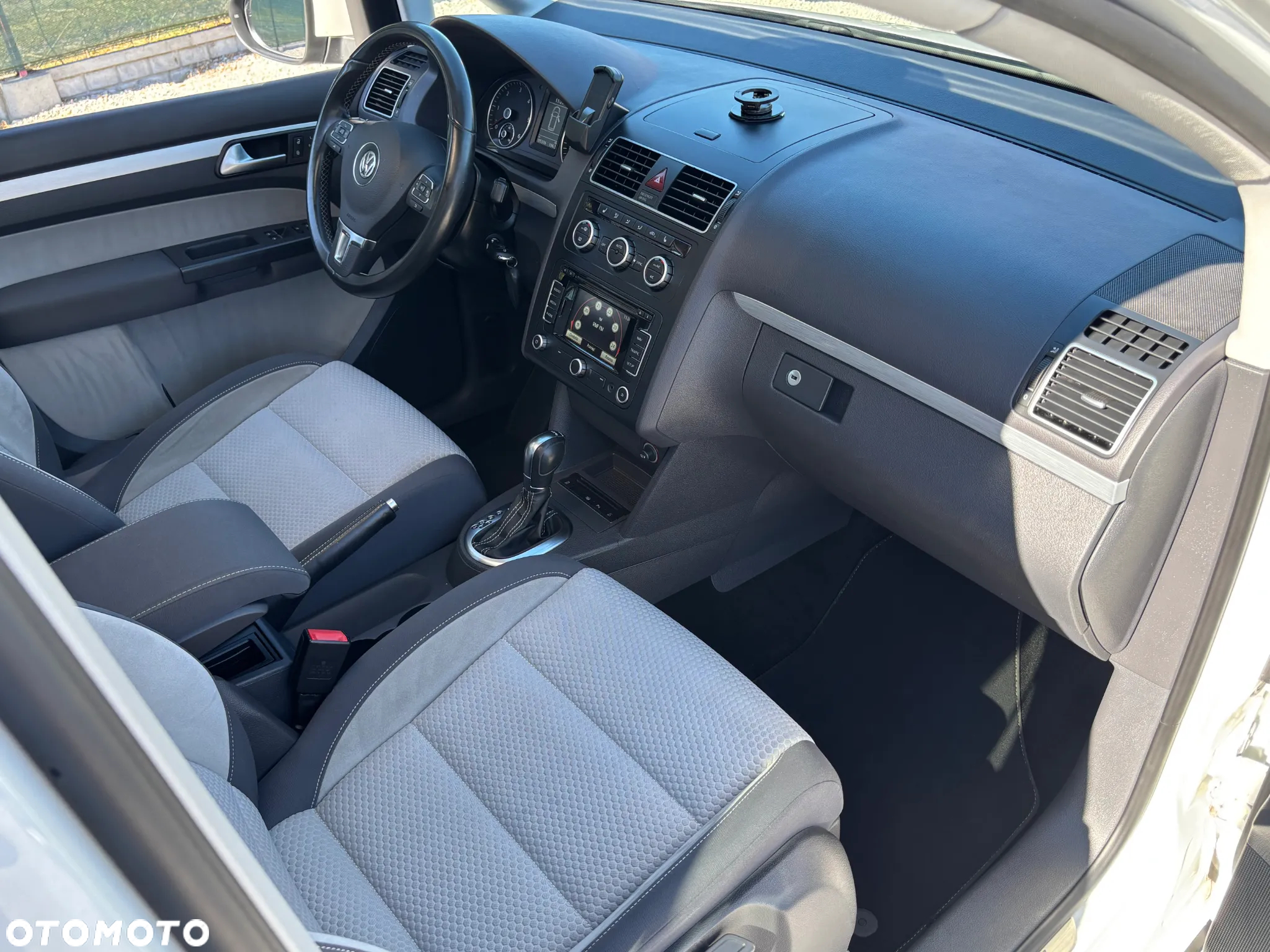 Volkswagen Touran 2.0 TDI DPF DSG Cross - 32
