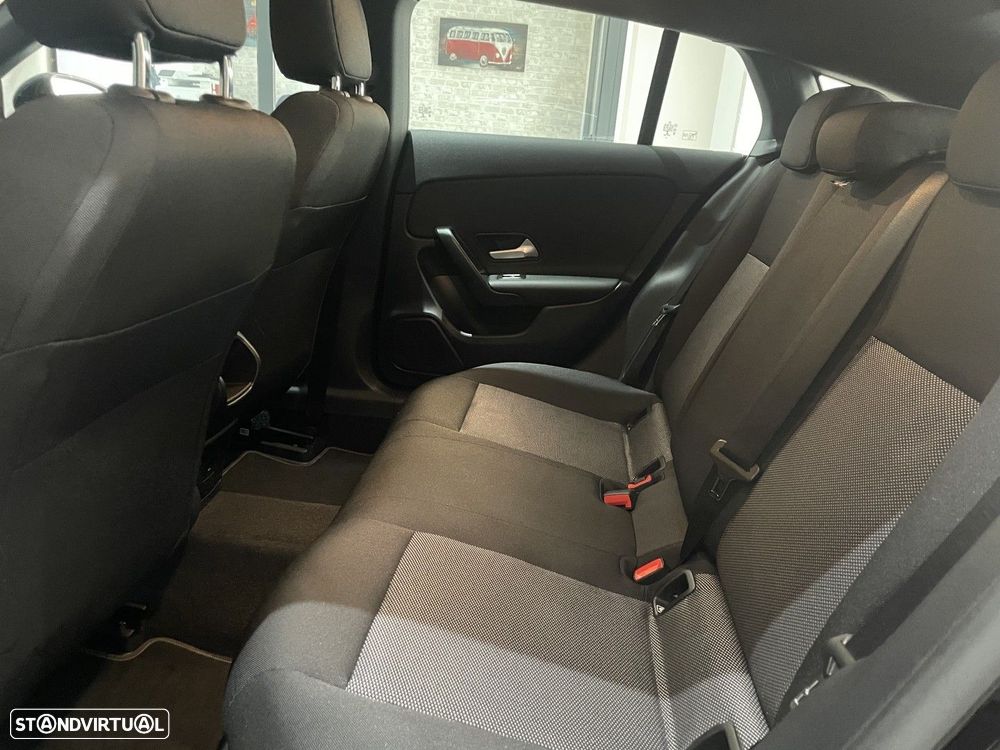 Mercedes-Benz CLA 180 d 8G-DCT Edition 2021 - 24