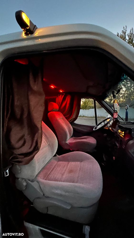 Mercedes-Benz Sprinter - 10