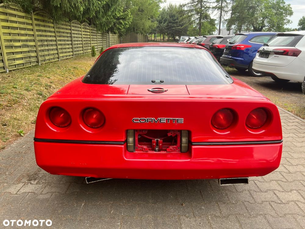 Chevrolet Corvette - 10
