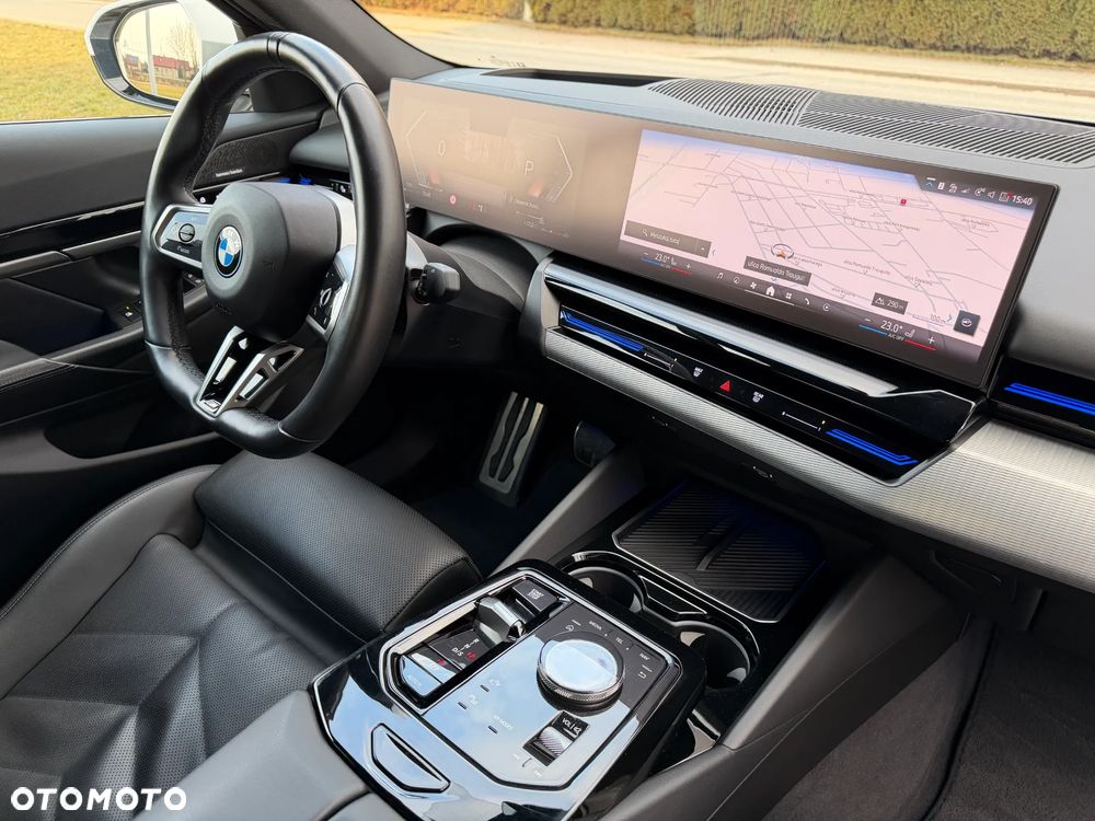 BMW Seria 5 ver-520d-xdrive-mhev-m-sport - 29