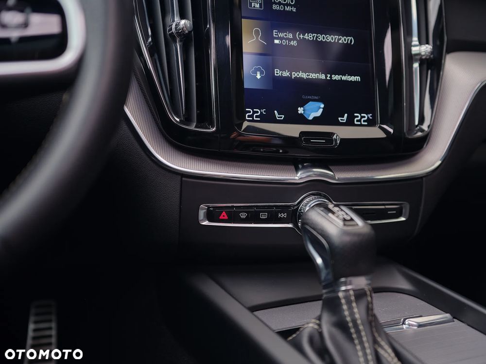 Volvo XC 60 D4 AWD R-Design - 23