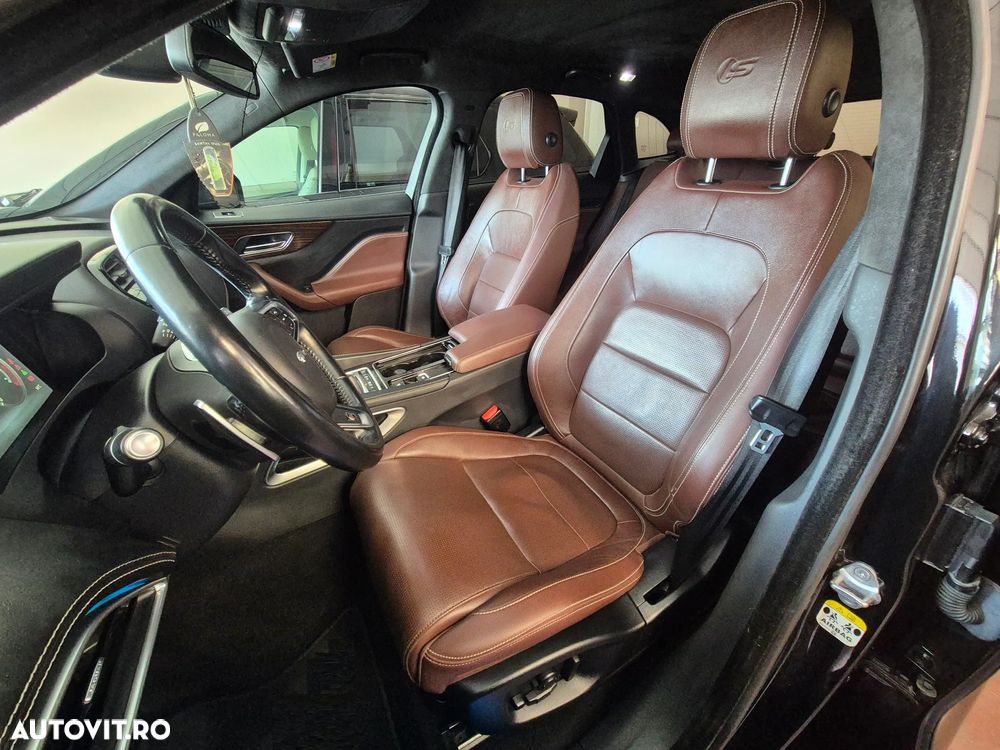 Jaguar F-Pace 30d AWD R-Sport - 7