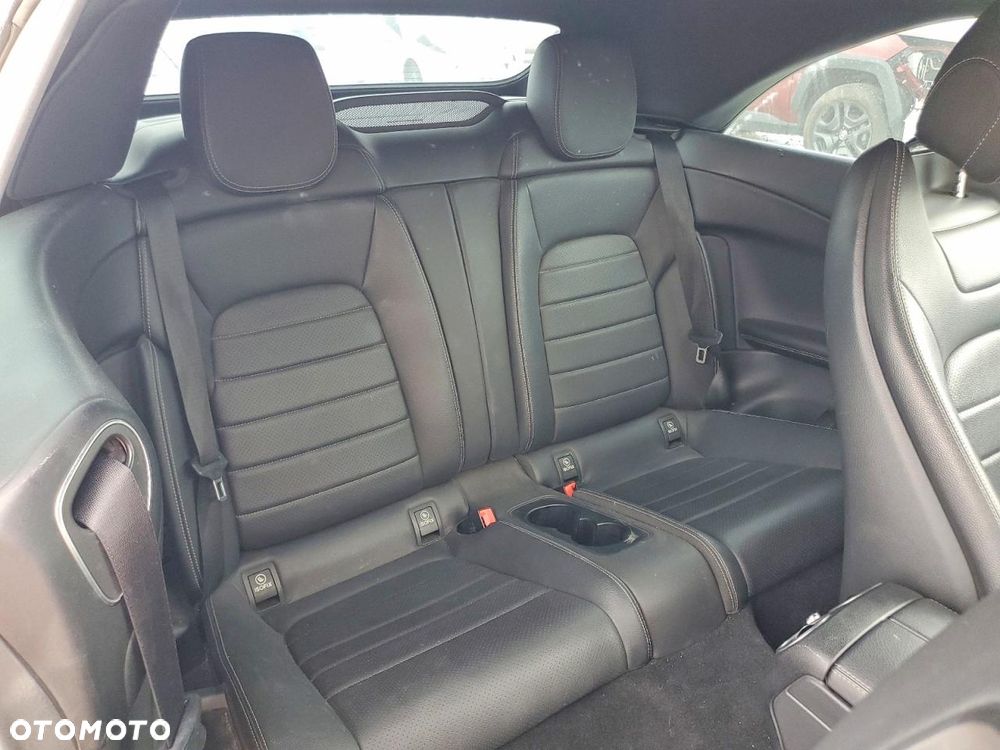 Mercedes-Benz Klasa C ver-300-9g--tronic-avantgarde - 11