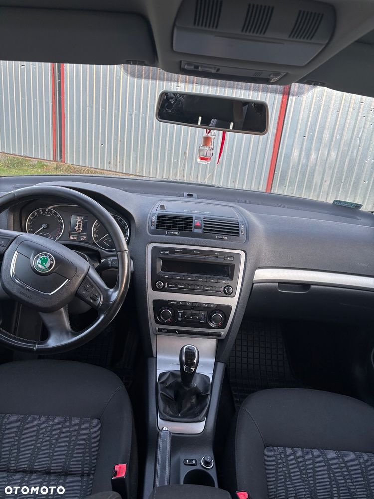 Skoda Octavia 2.0 TDI DPF Elegance - 8