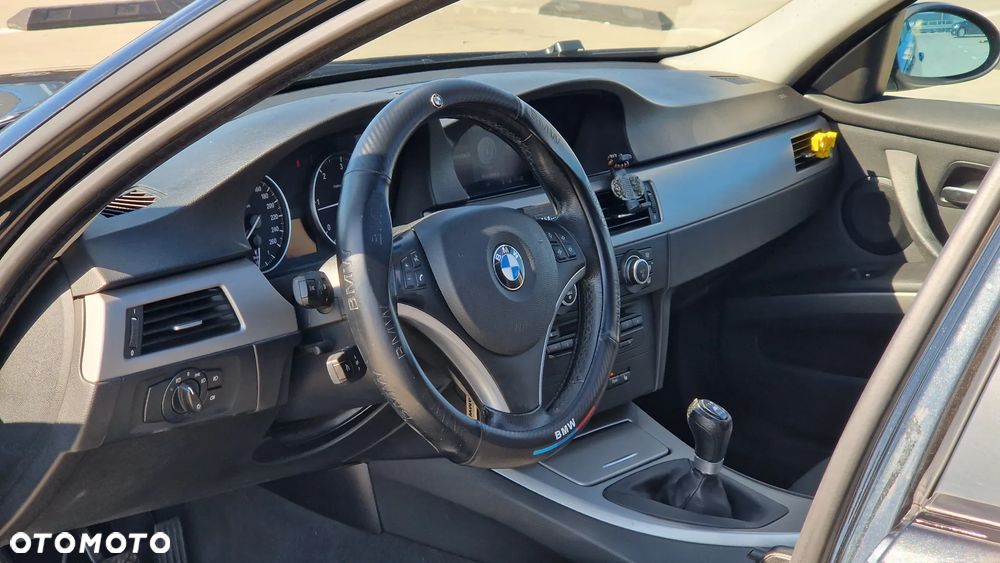 BMW Seria 3 320d - 15