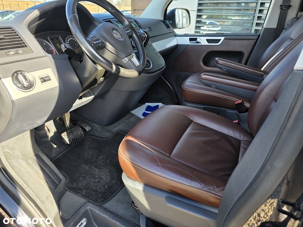 Volkswagen Multivan - 15