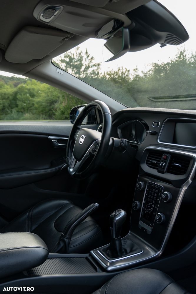 Volvo V40 D4 Summum - 7