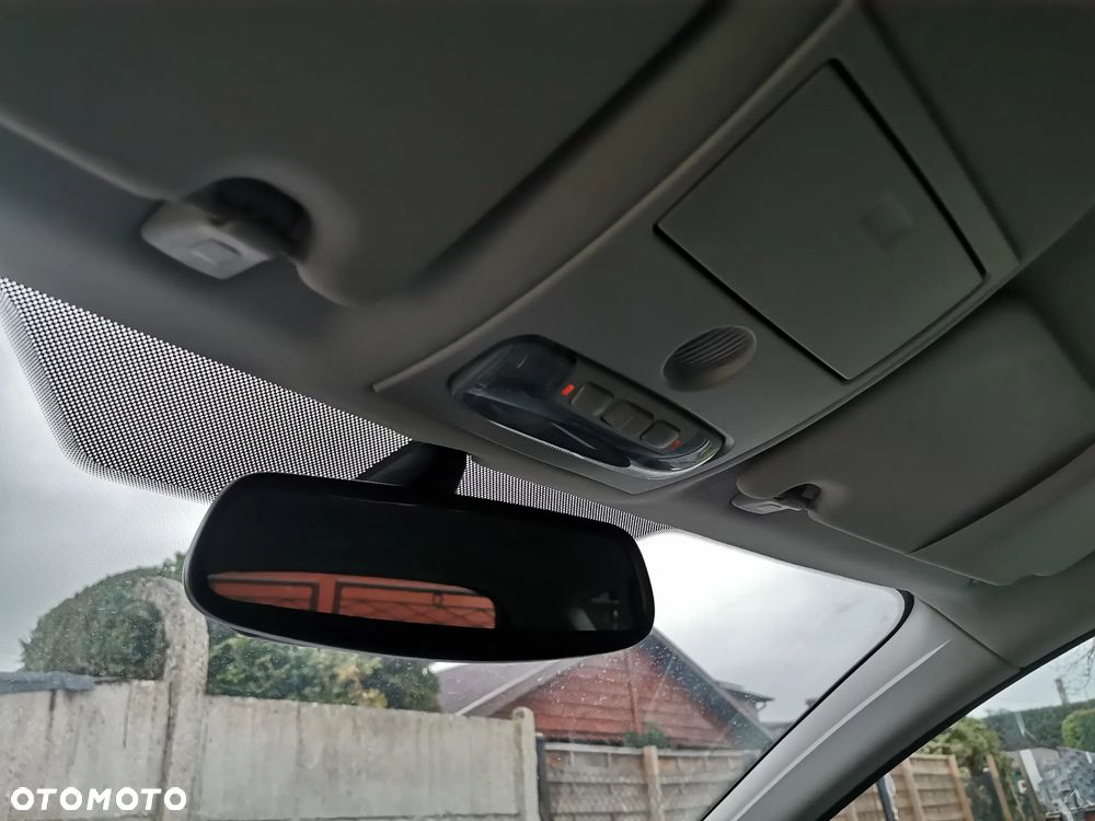 Ford Kuga 2.0 TDCi 2x4 Titanium - 33