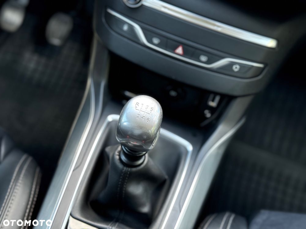 Peugeot 308 1.6 BlueHDi Allure S&S - 14