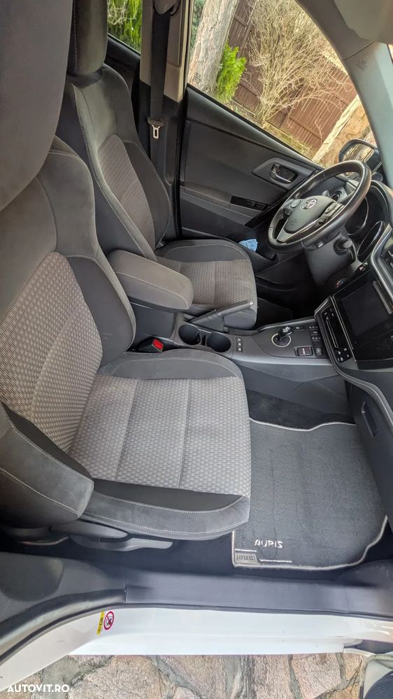 Toyota Auris 1.8 L VVT-i HSD MY17 - 7