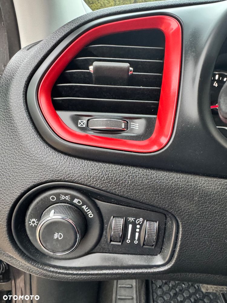 Jeep Renegade 1.3 GSE T4 Turbo Limited 4x4 S&S - 32