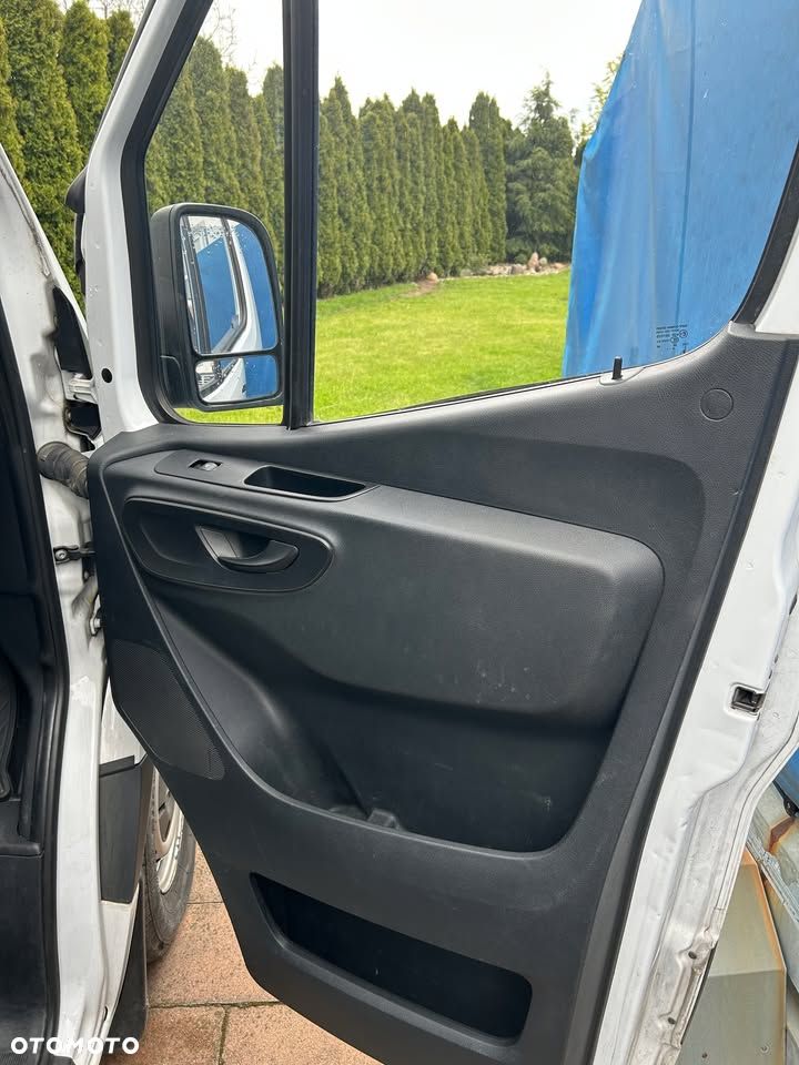 Mercedes-Benz sprinter - 4