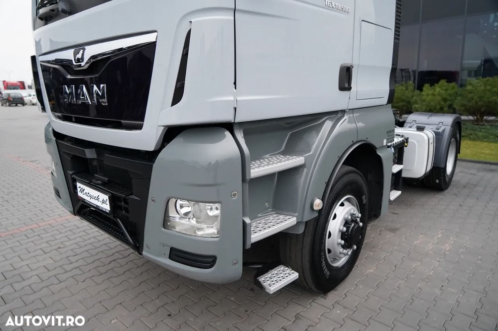 MAN TGX 18.500 / 4x4 / HIDRAULICĂ / HIDROPROPULSARE / CABINĂ JOSĂ / ANVELOPE 100% / EURO 6 / - 12
