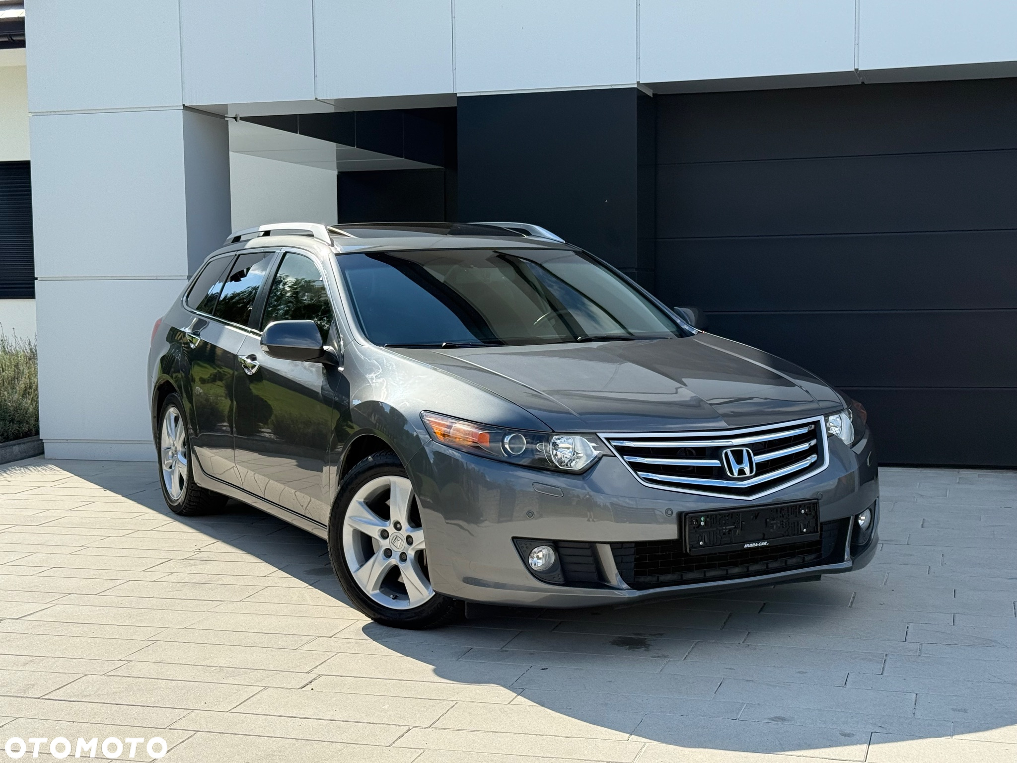 Honda Accord Tourer 2.4 Automatik Executive - 25