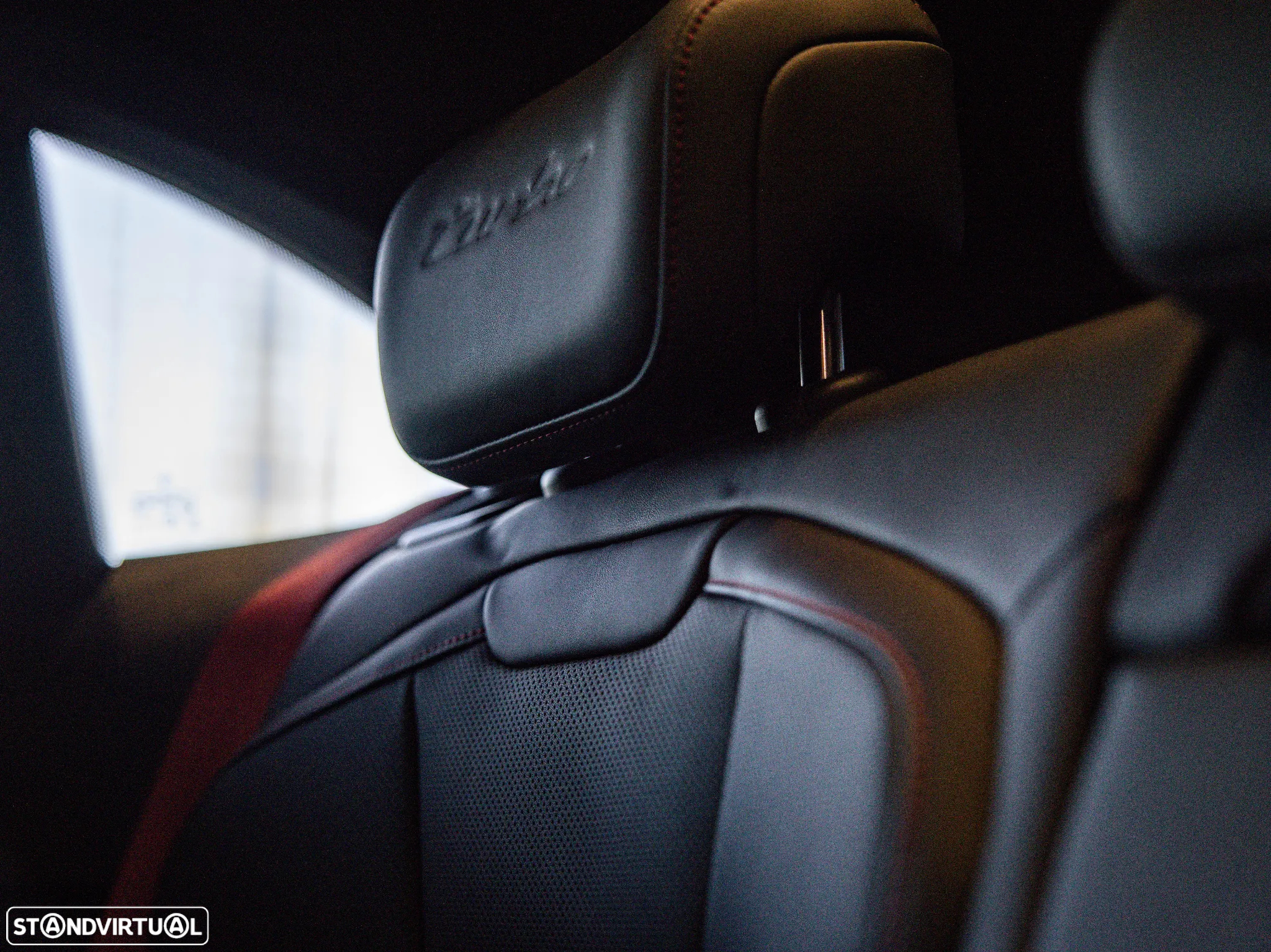 Porsche Taycan Cross Turismo Turbo - 27