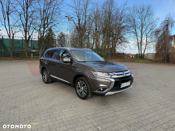 Mitsubishi Outlander 2.2 DID Intense + 4WD