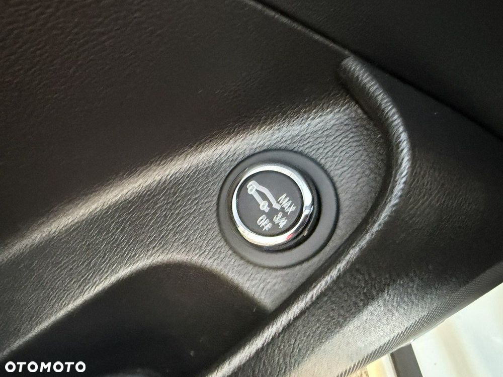Opel Insignia - 19