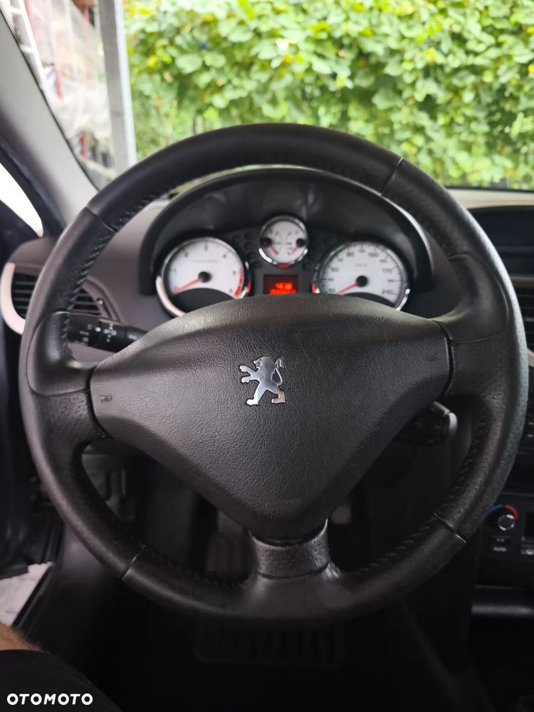 Peugeot 207 1.6 HDi Active - 15