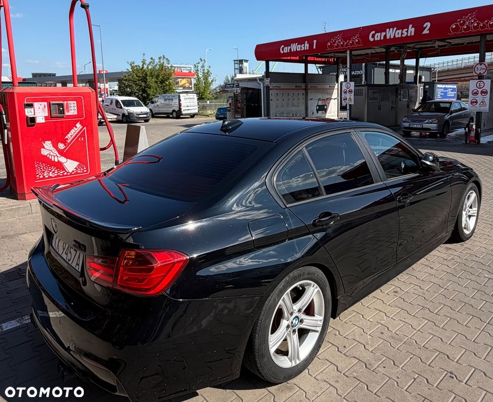 BMW Seria 3 320i Sport-Aut Sport Line - 11