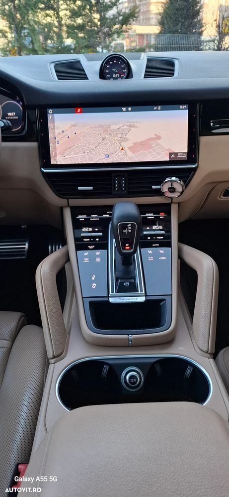 Porsche Cayenne - 14