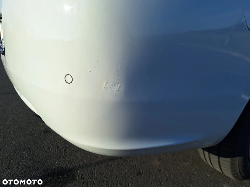 Peugeot 301 1.6 VTi Allure EU6 - 18
