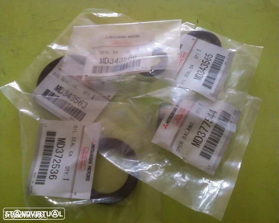 retentores do motor mitsubishi 2.5d 2.5td 4d56 - 2