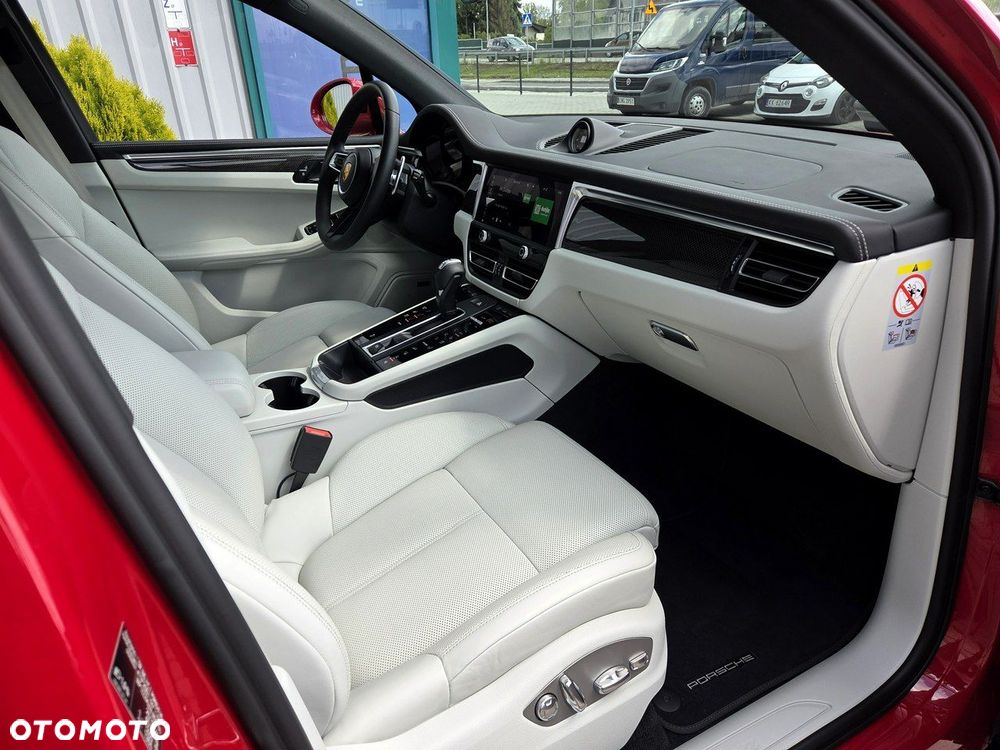 Porsche Macan Standard - 16