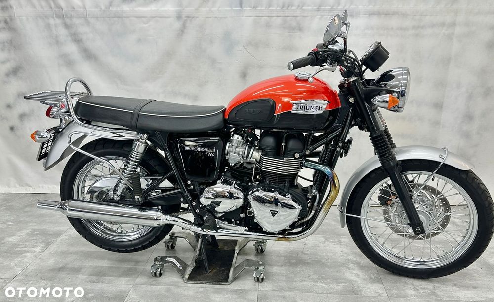 Triumph Bonneville - 7