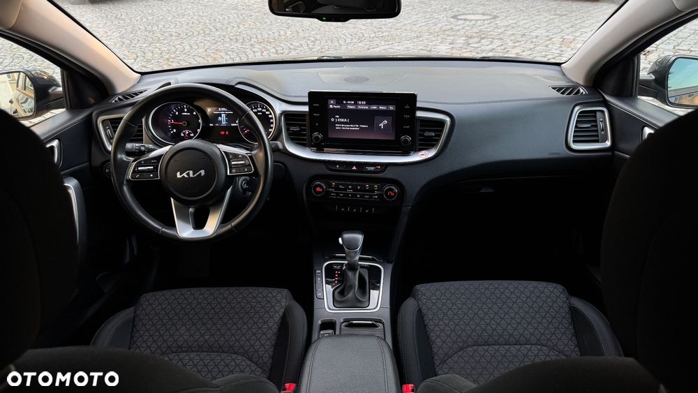 Kia Ceed - 13