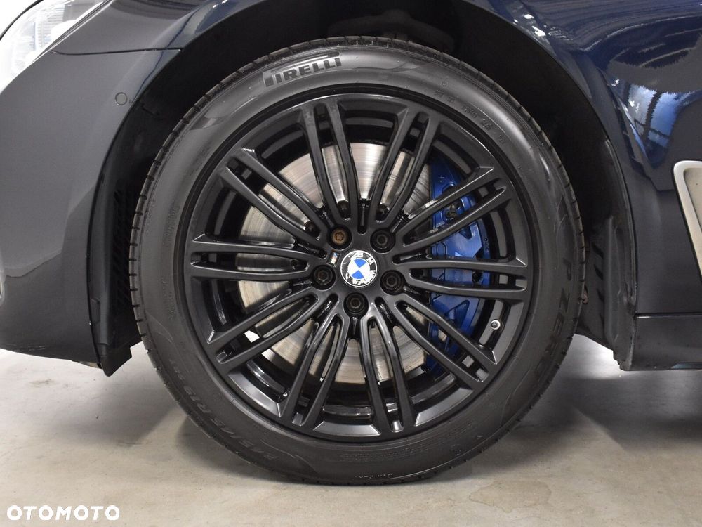BMW Seria 7 - 39